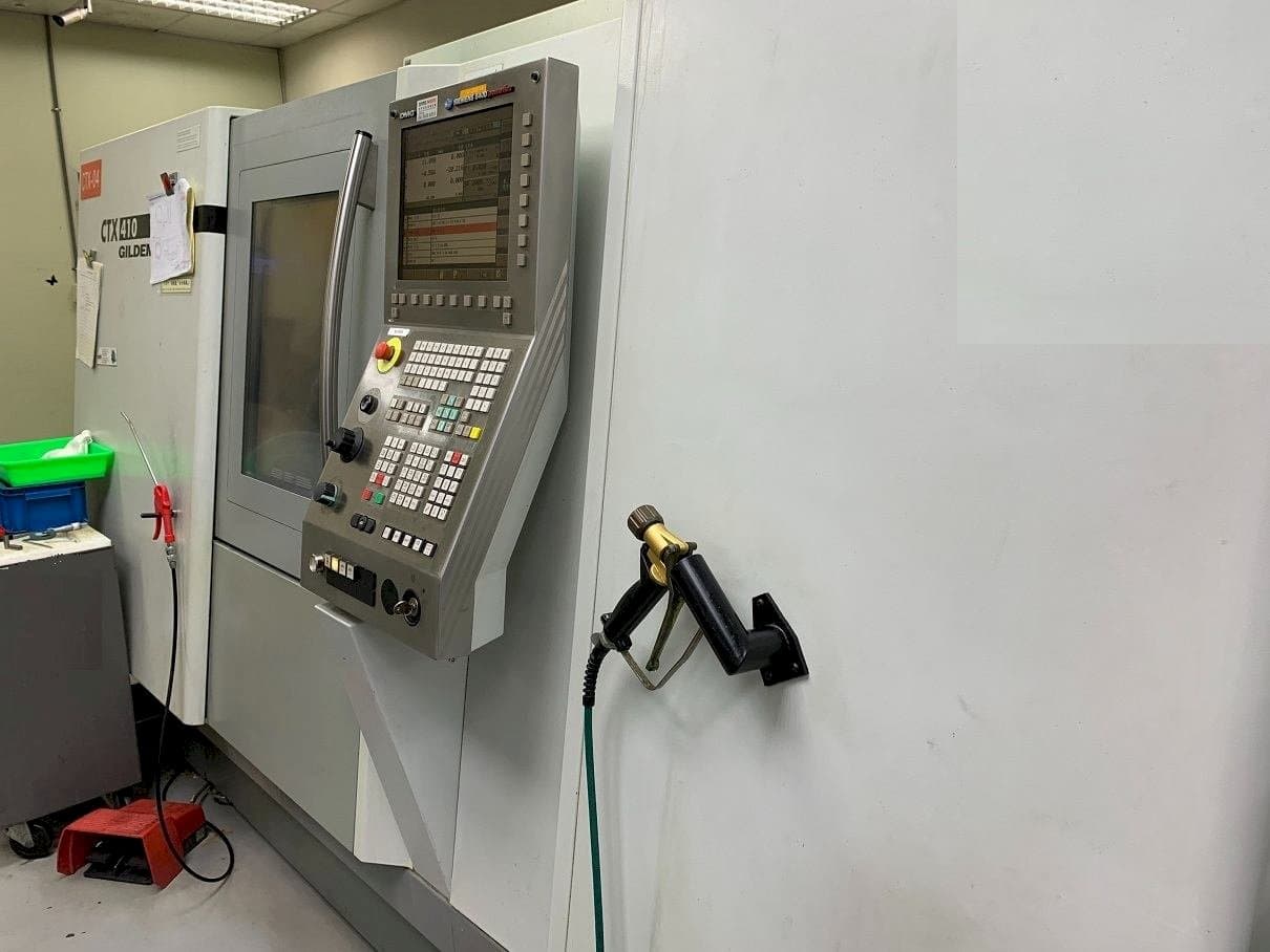 Widok z przodu maszyny Gildemeister CTX 410V6