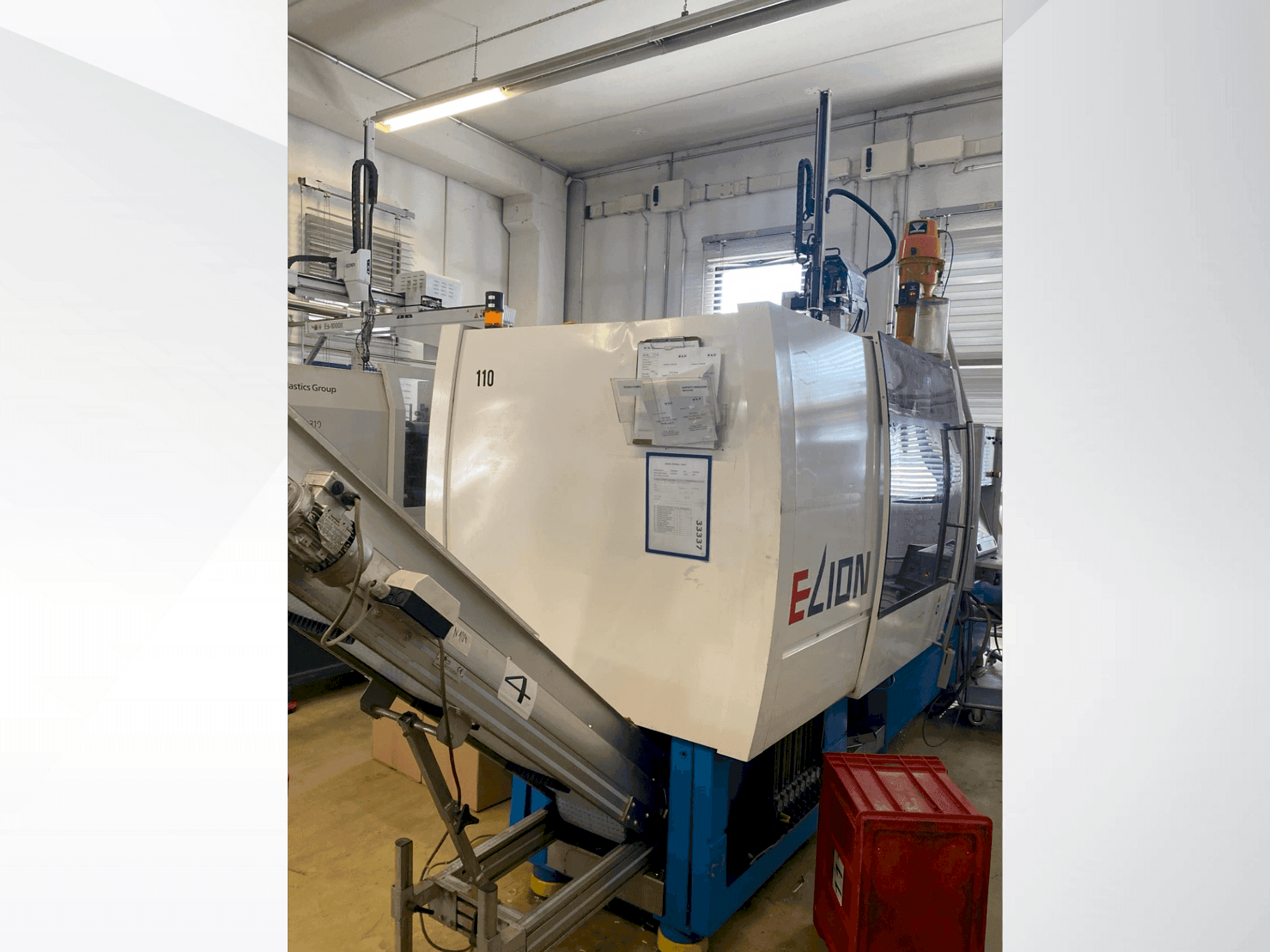 Widok z przodu maszyny Netstal ELION 800-270F