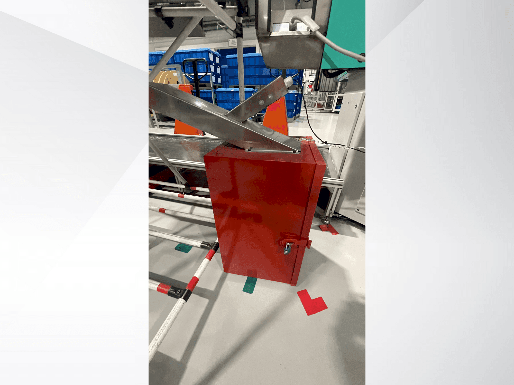 Widok z przodu maszyny Arburg Allrounder 1500 T 2000-400