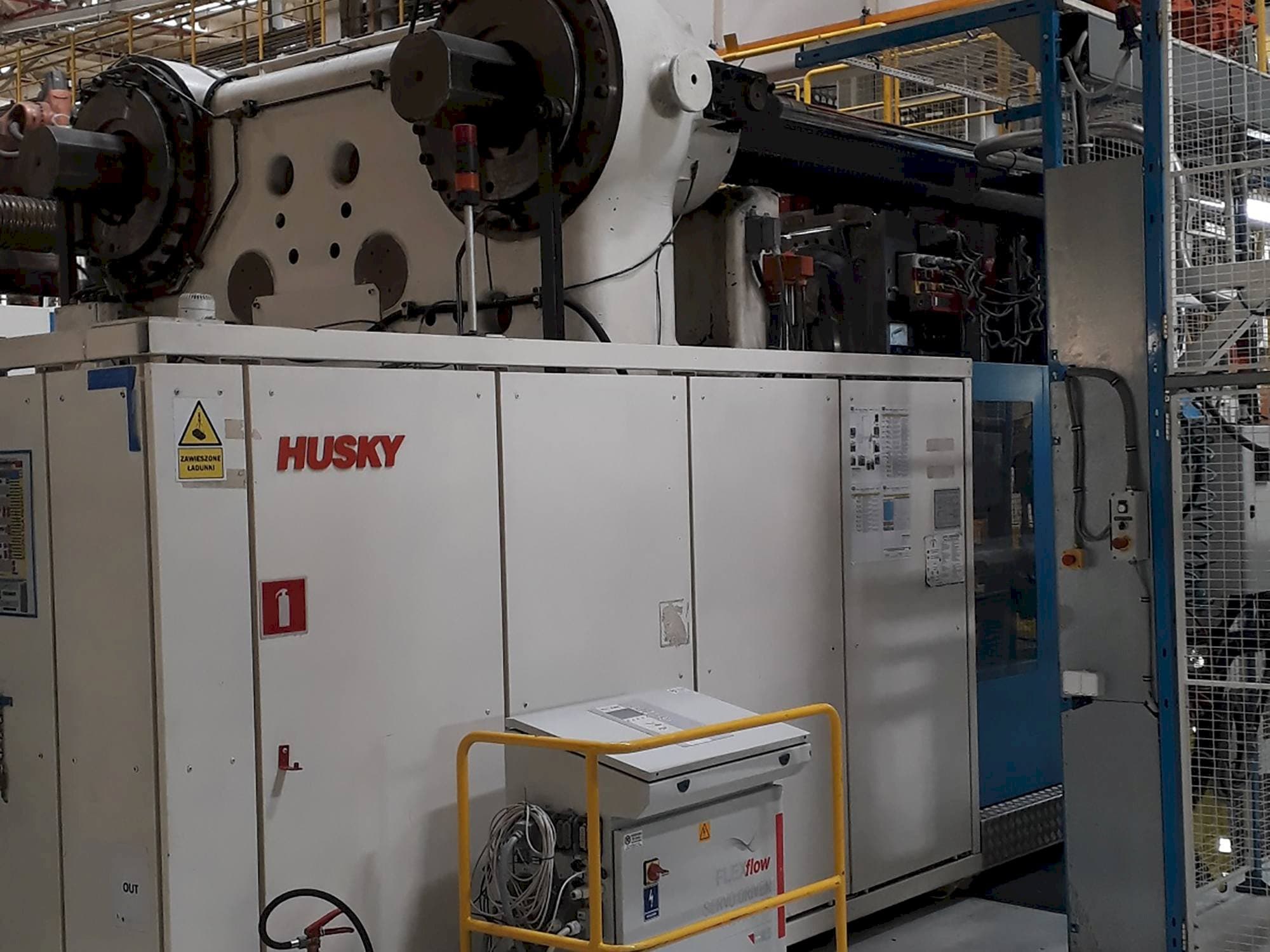 Widok z przodu maszyny Husky ELL2350 RS155/145