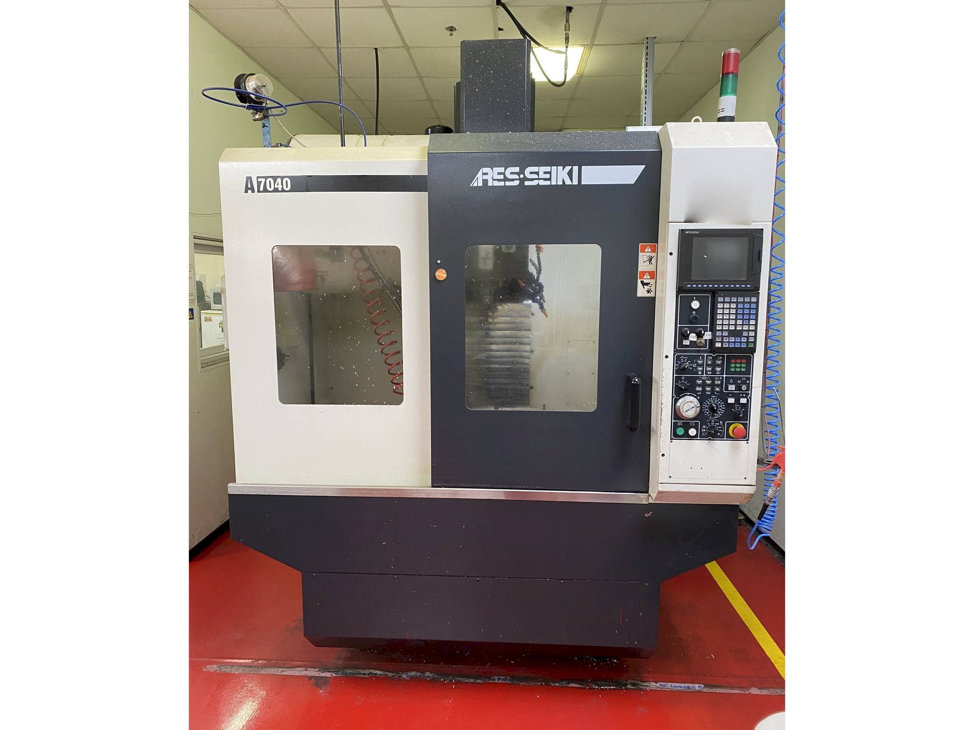 Widok z przodu maszyny ARES A7040