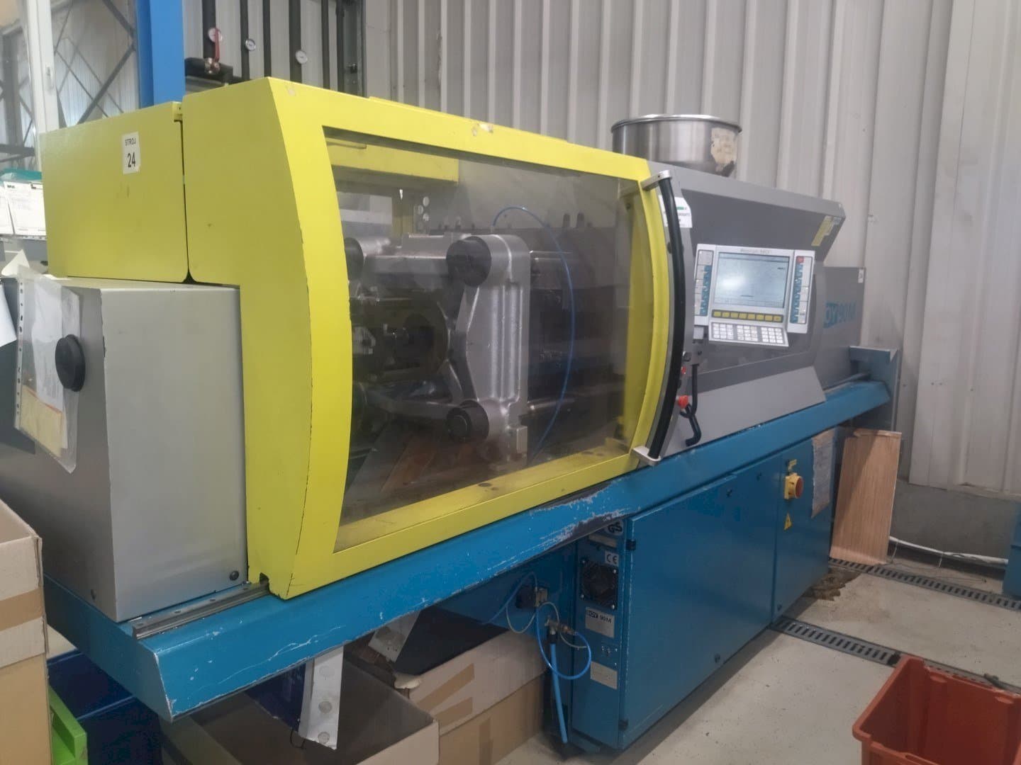 Widok z przodu maszyny BOY 90M