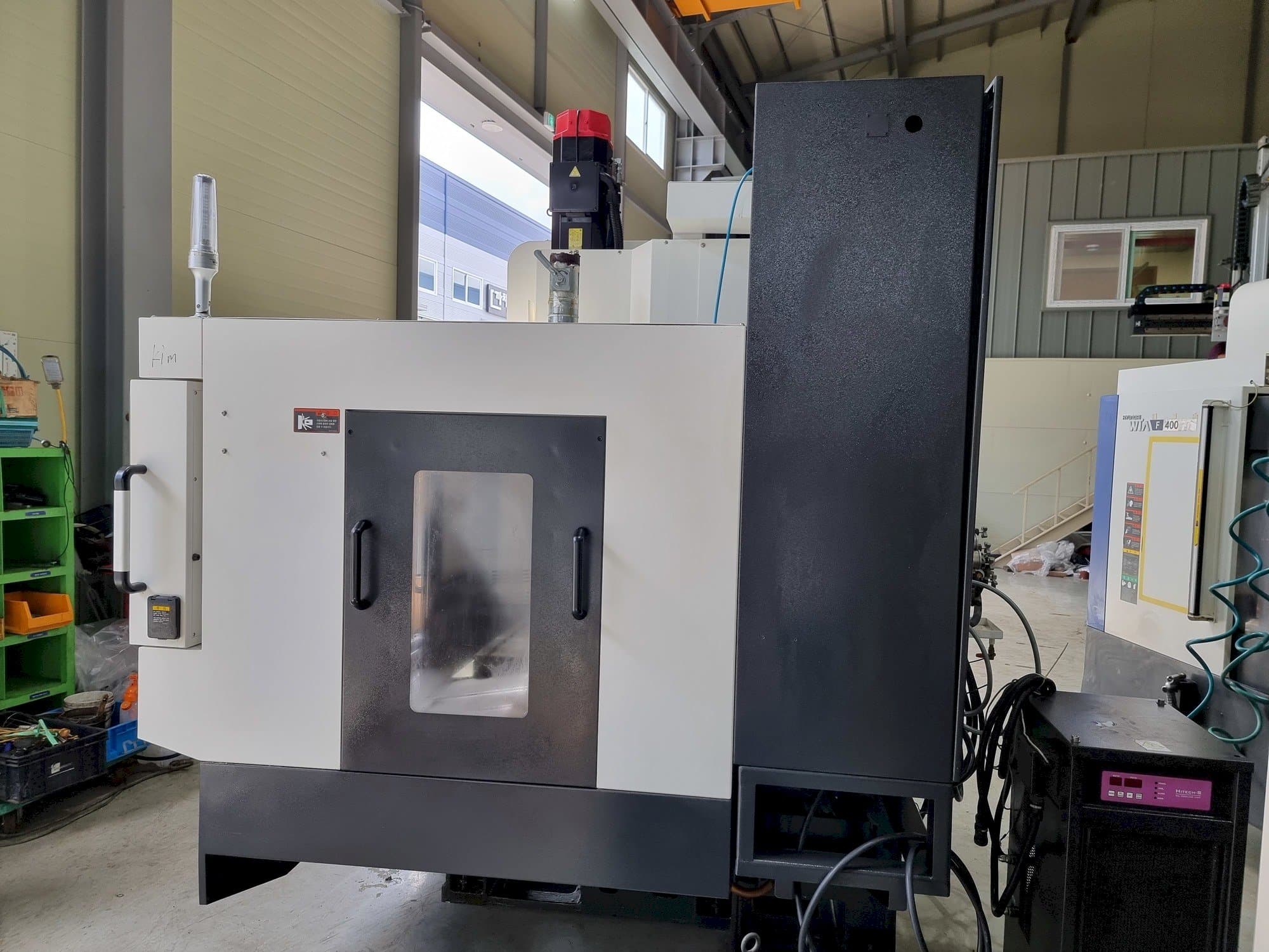 Widok z przodu maszyny Hyundai Wia F400