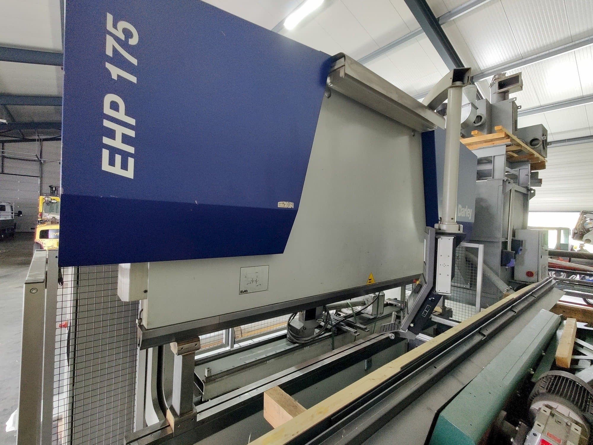Widok z lewej maszyny Darley EHP 175.31/25