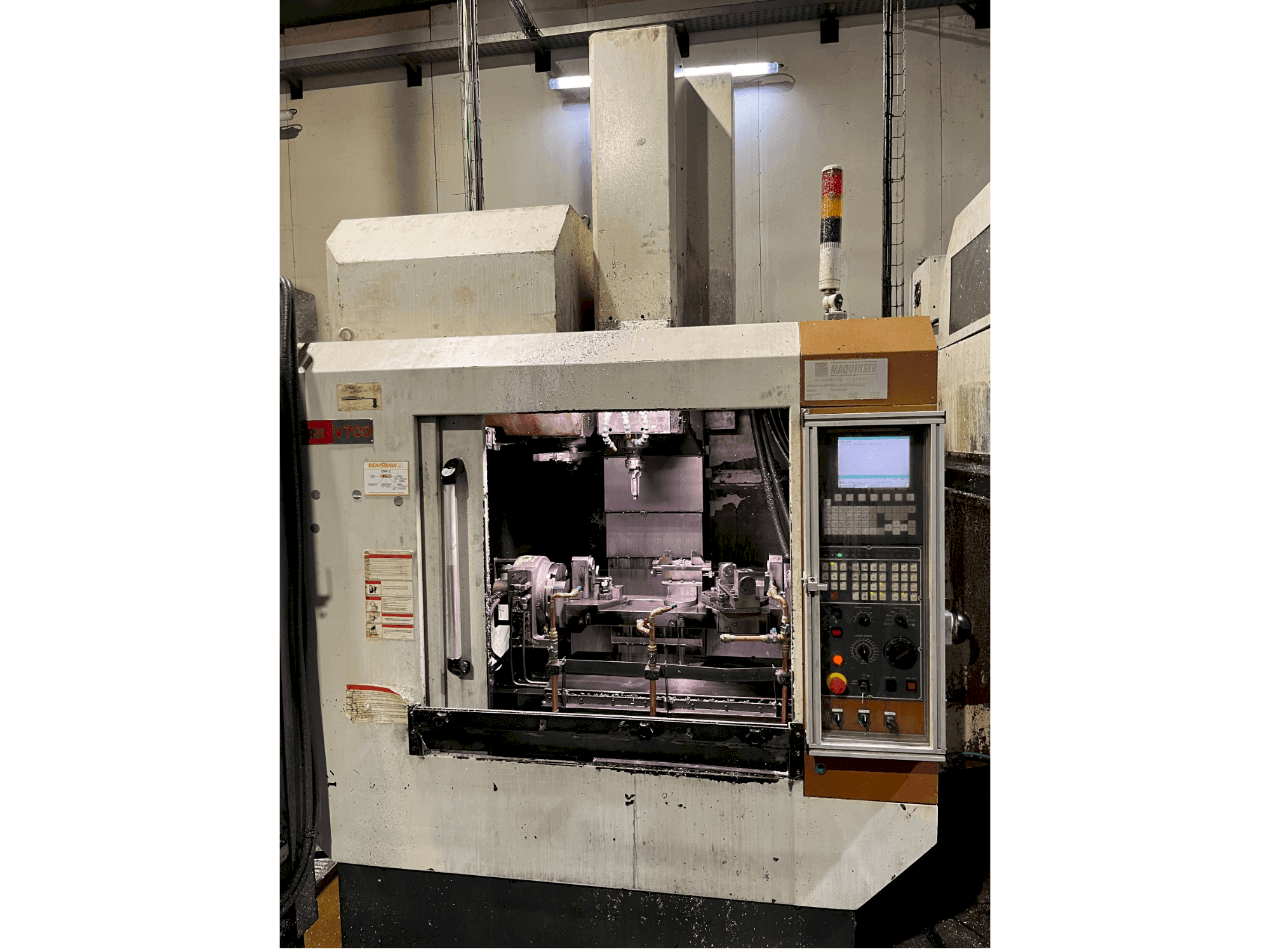 Widok z przodu maszyny FIRST V700