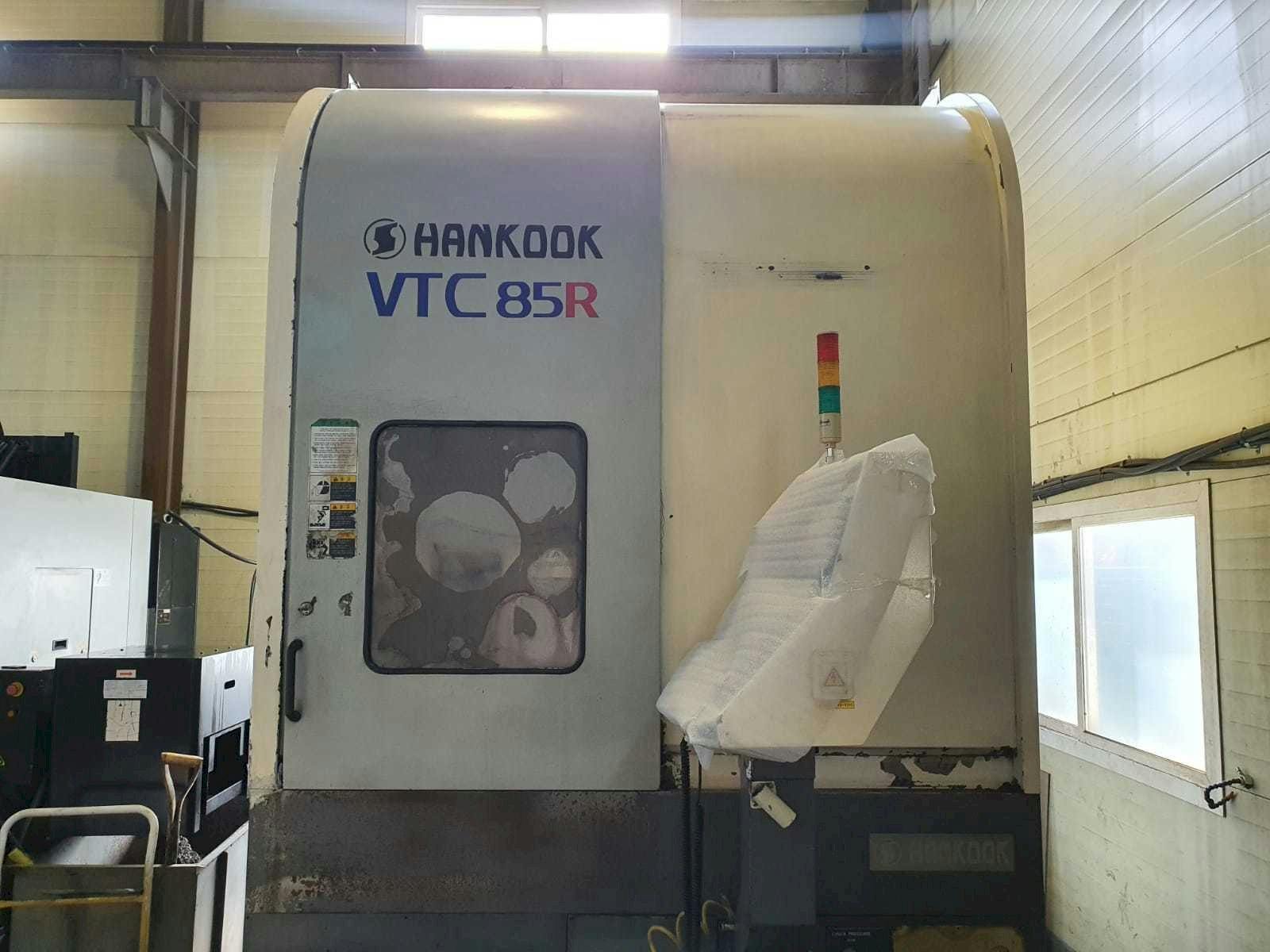 Widok z przodu maszyny HANKOOK VTC85R