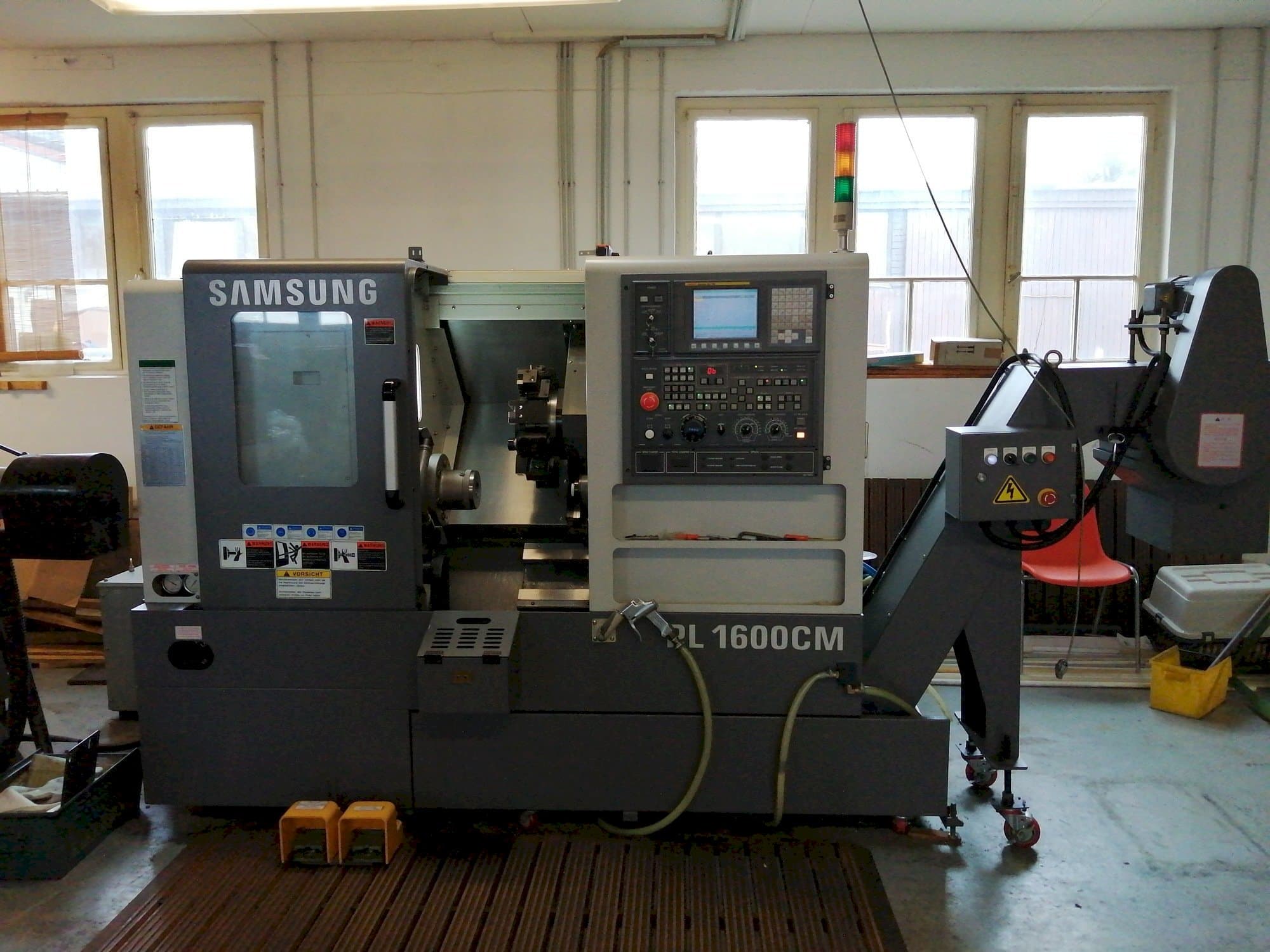 Widok z przodu maszyny Samsung PL1600CM