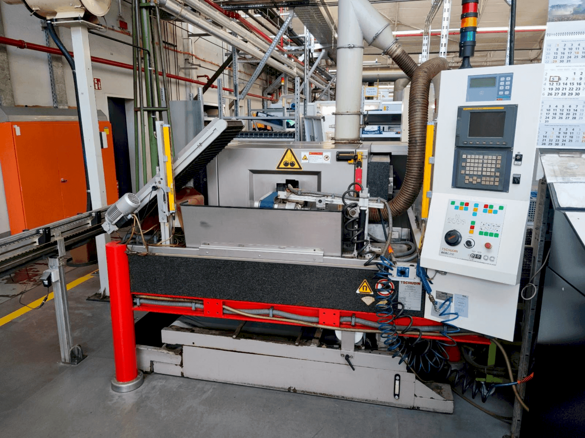 Widok z przodu maszyny TSCHUDIN ecoLINE 400