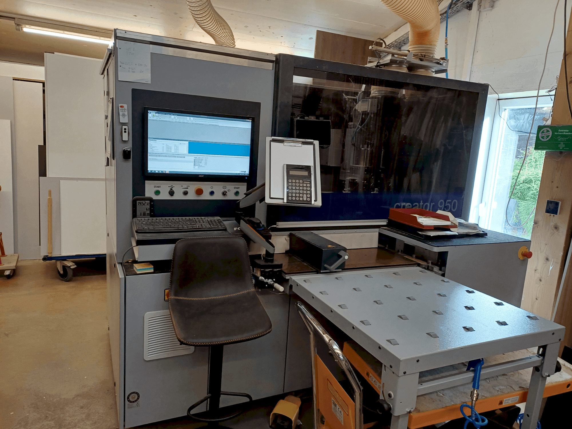 Widok z przodu maszyny FORMAT4 CNC CREATOR 950