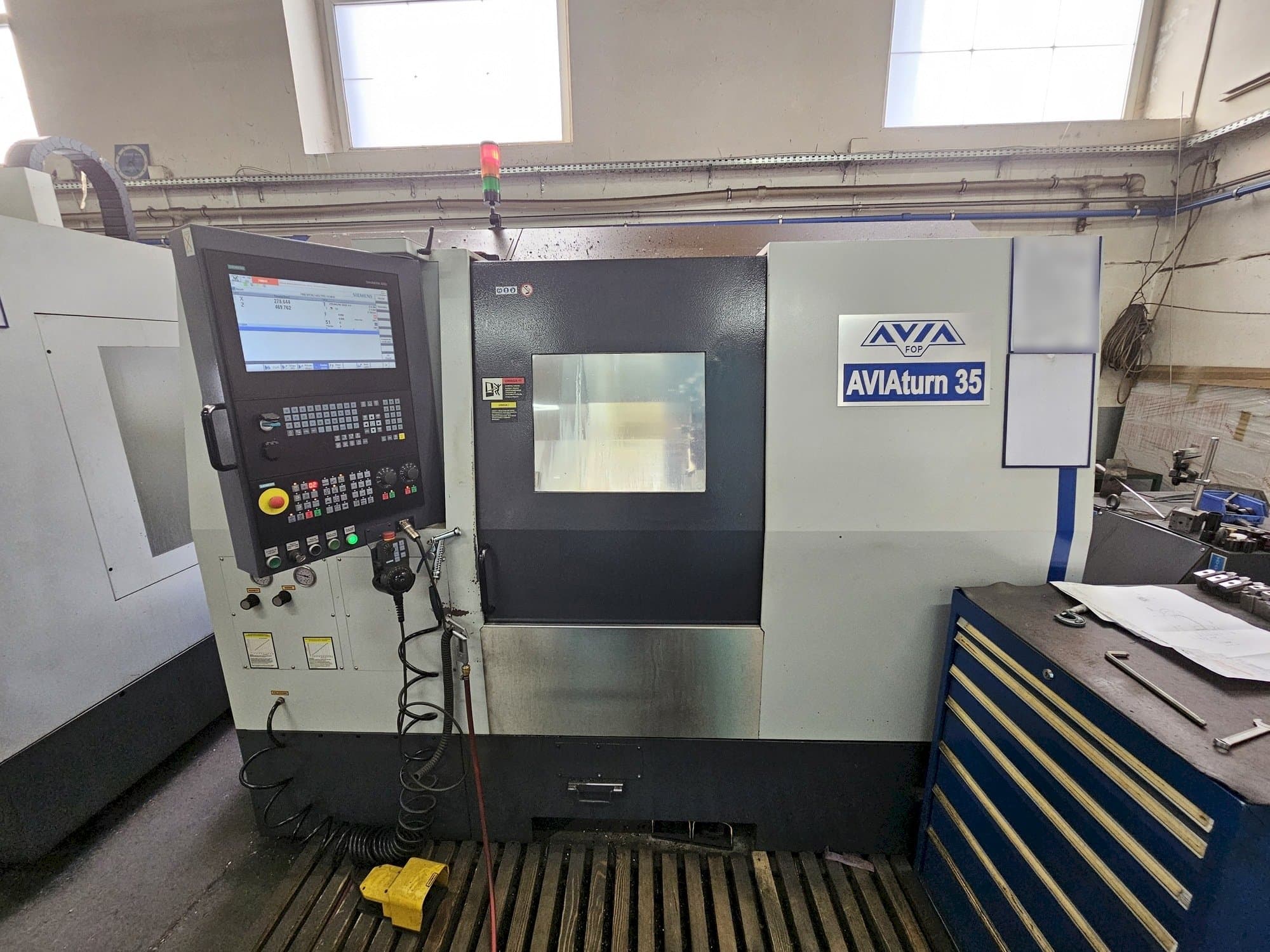 Widok z przodu maszyny Avia AVIAturn 35