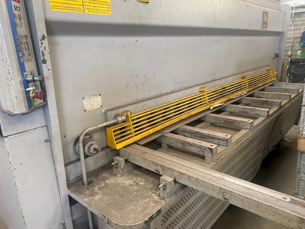 Widok z przodu maszyny HACO HSLX 3013