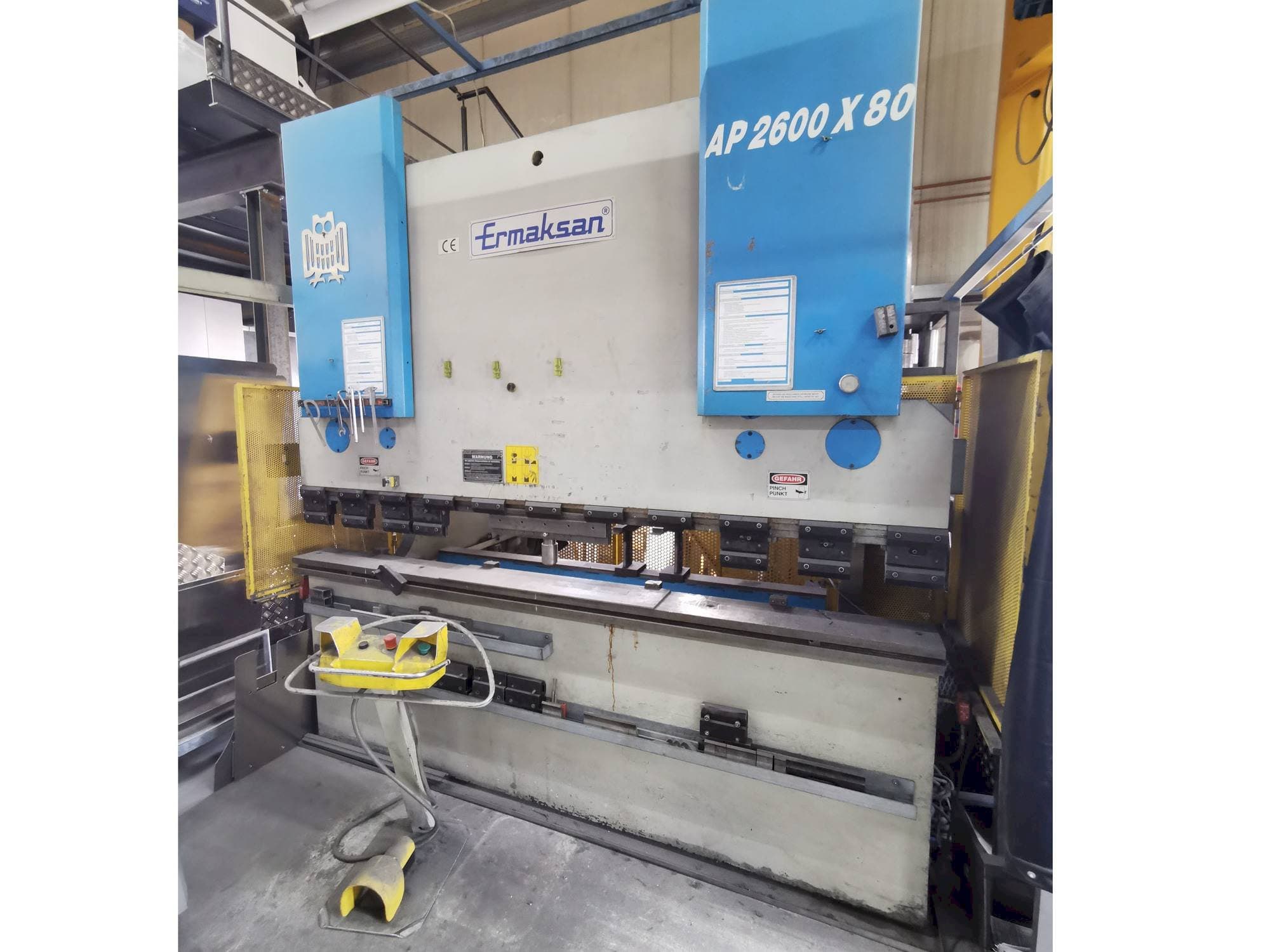 Widok z przodu maszyny ERMAKSAN AP 2600 - 80