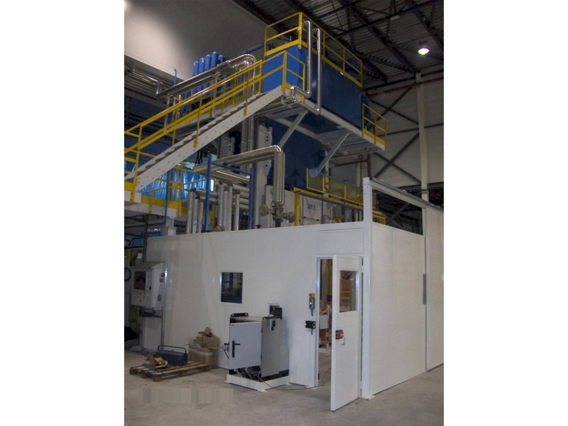 Widok z przodu maszyny Pinette 2000 Ton