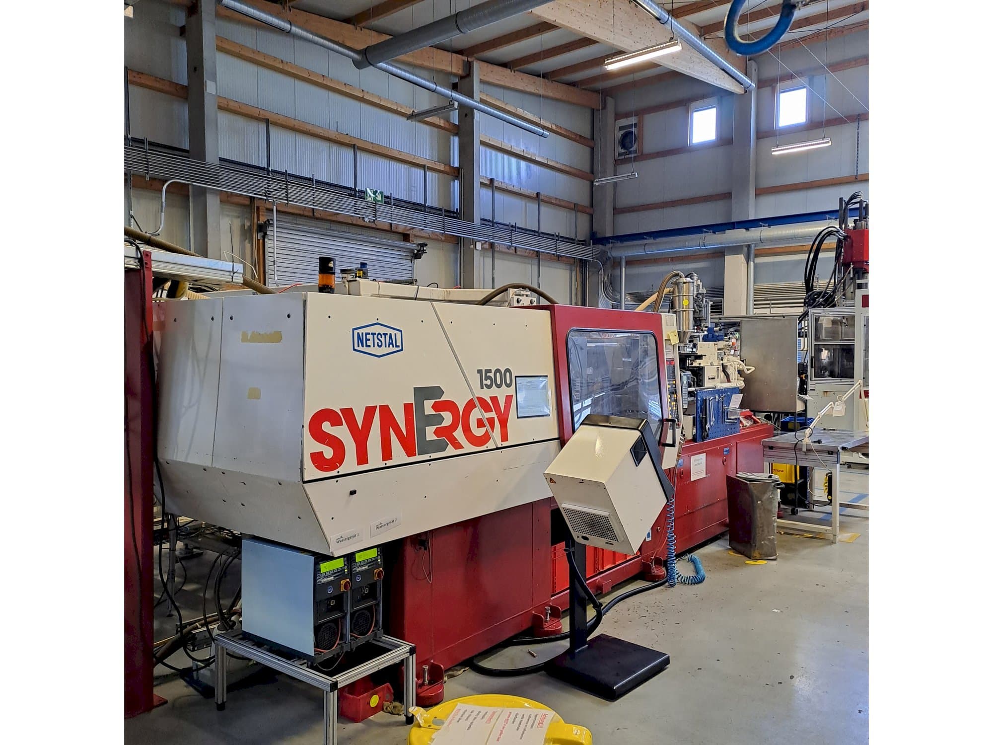 Widok z przodu maszyny Netstal S 1500 - 460