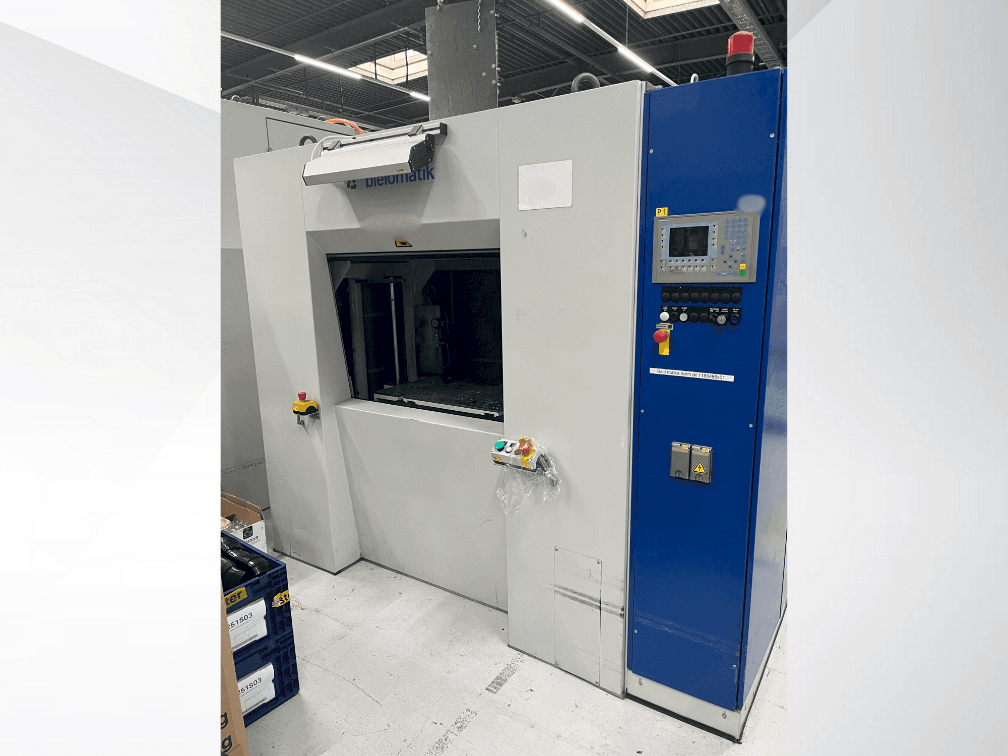 Widok z przodu maszyny bielomatik K3212