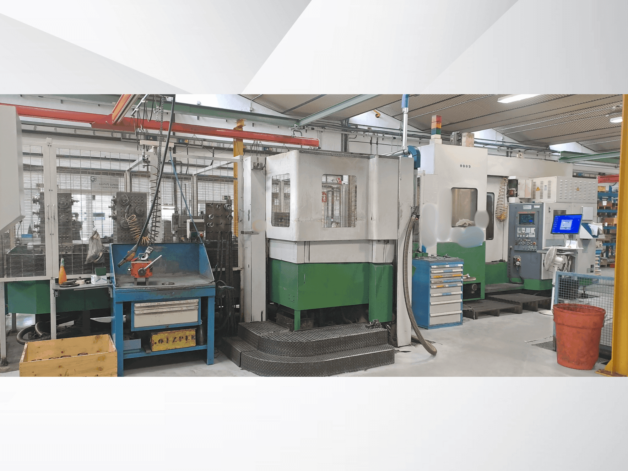 Widok z przodu maszyny Mazak HV-630
