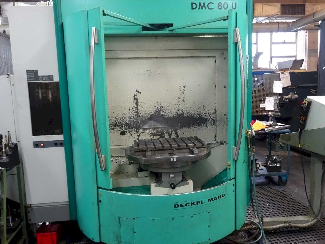 Widok z przodu maszyny DECKEL Maho DMC 80 U