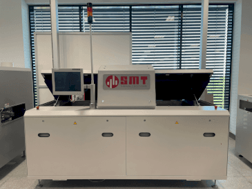 Widok z przodu maszyny SMT UV 3/-3