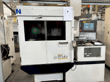 Widok z przodu maszyny FANUC Robocut alpha-0iC