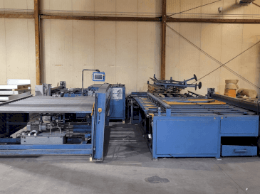 Widok z przodu maszyny TWIN SEAM KA 2000-3000