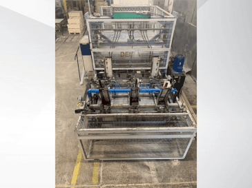 Widok z przodu maszyny DELTA pallet nailing machine line