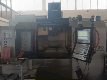 Widok z przodu maszyny MICROCUT V-30 Challenger