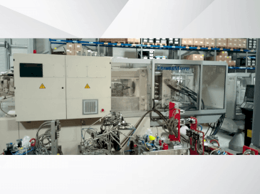 Widok z przodu maszyny Krauss Maffei 110-520 C1