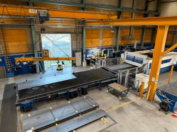 Widok z przodu maszyny TRUMPF TruLaser 8000