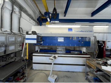 Widok z przodu maszyny TRUMPF TrumaBend V130