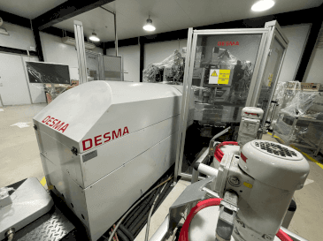 Widok z przodu maszyny Kloeckner Desma PU D522/12-LDI