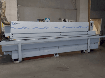 Widok z przodu maszyny BRANDT Optimat KDF 650 C