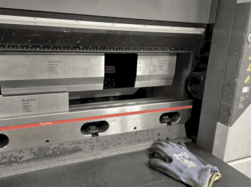 Widok z przodu maszyny Bystronic Xpert 40/1030