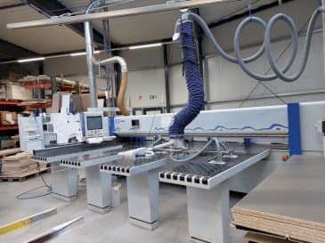 Widok z przodu maszyny HOLZMA HPP 380