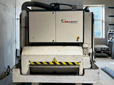 Widok z przodu maszyny TIMESAVERS 41serie 900 WRD N
