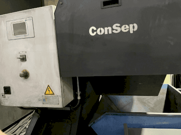 Widok z przodu maszyny Mazak FH 8800