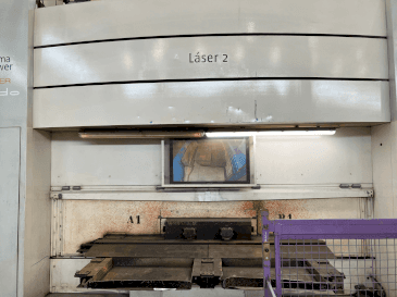 Widok z przodu maszyny Prima Power Rapido