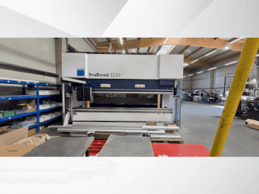 Widok z przodu maszyny TRUMPF TruBend 5230