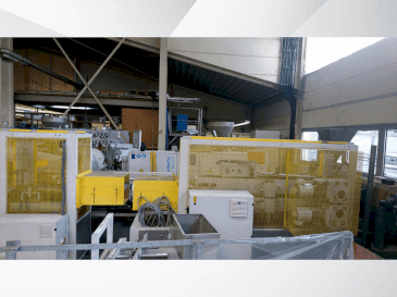 Widok z przodu maszyny Krauss Maffei KMD 75 XS/P