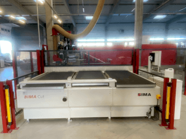 Widok z przodu maszyny IMA BIMA CUT 145/330