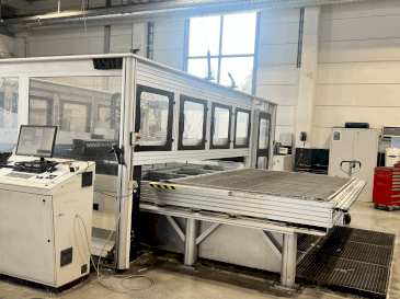 Widok z przodu maszyny Imes-Icore CUT matic WJ 3020