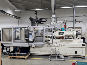 Widok z przodu maszyny Krauss Maffei 300-1900 C1