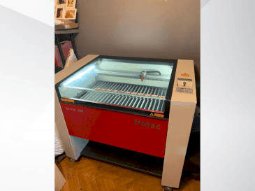 Widok z przodu maszyny Trotec Speedy 360