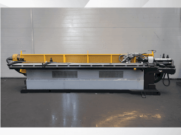 Widok z przodu maszyny MACRI Provar 6-45 U-D