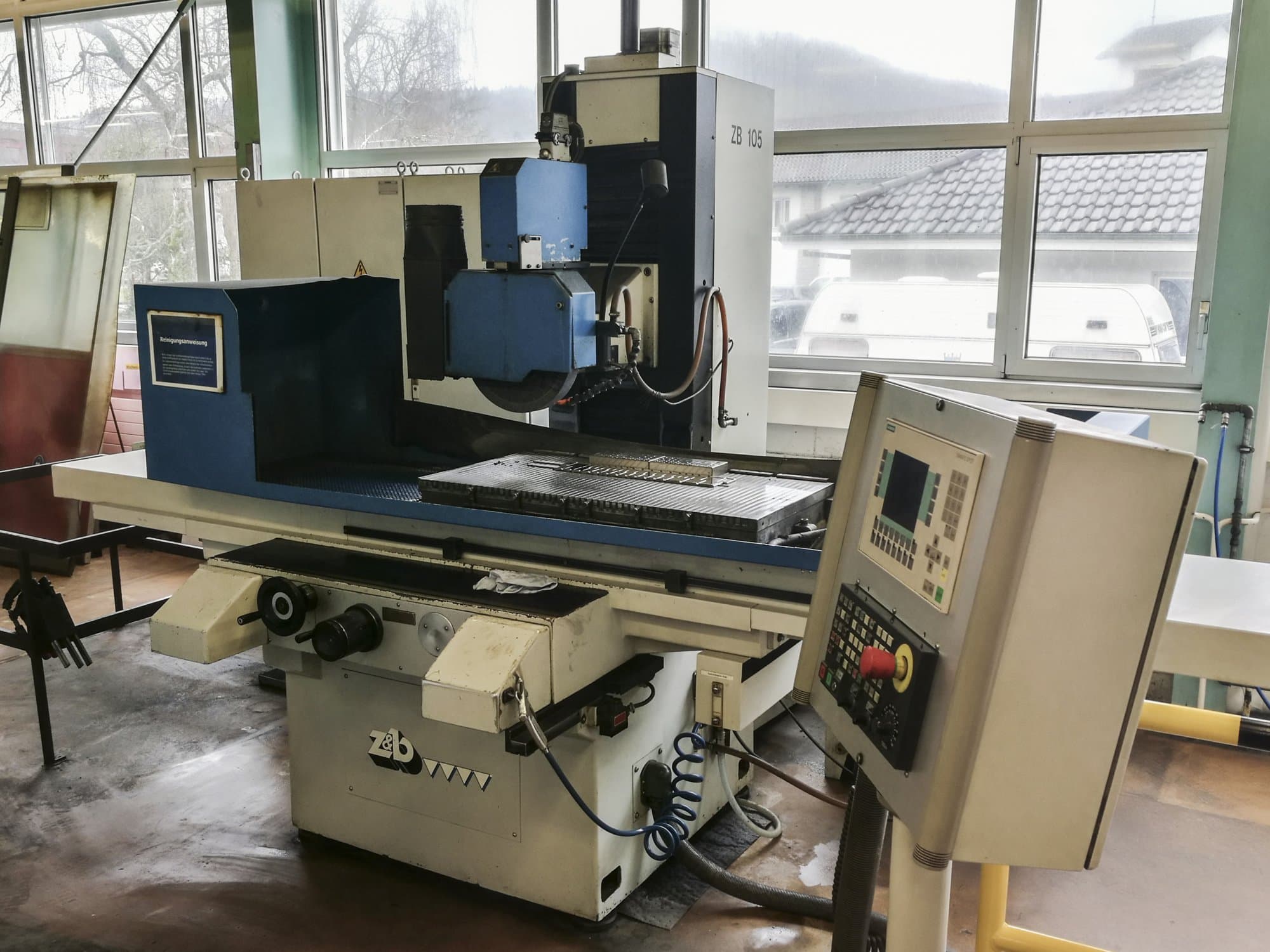 Widok z przodu maszyny ZIERSCH & BALTRUSCH NC-SUPERPLUS ZB 105