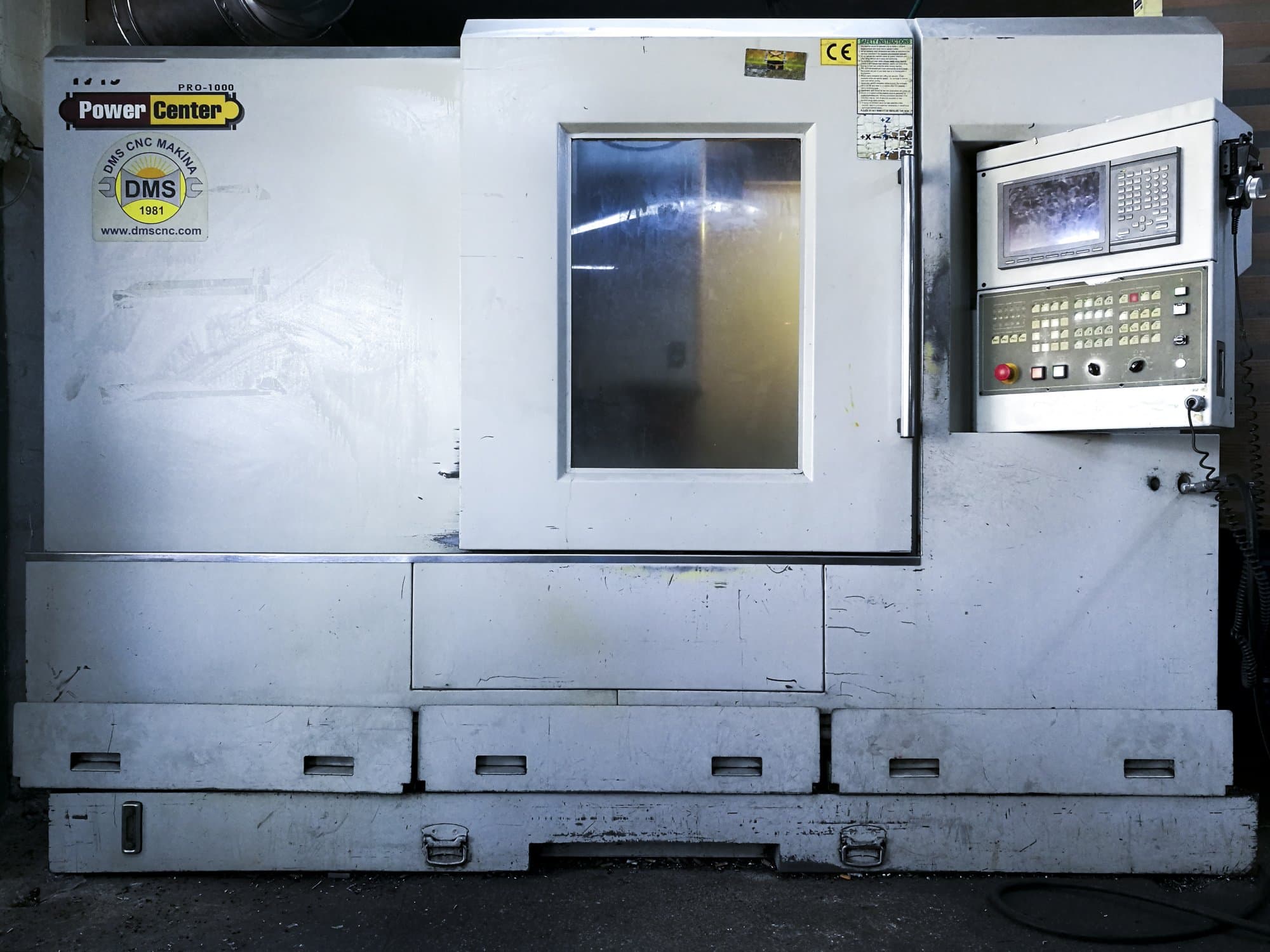 Widok z przodu maszyny Hartford PRO1000S