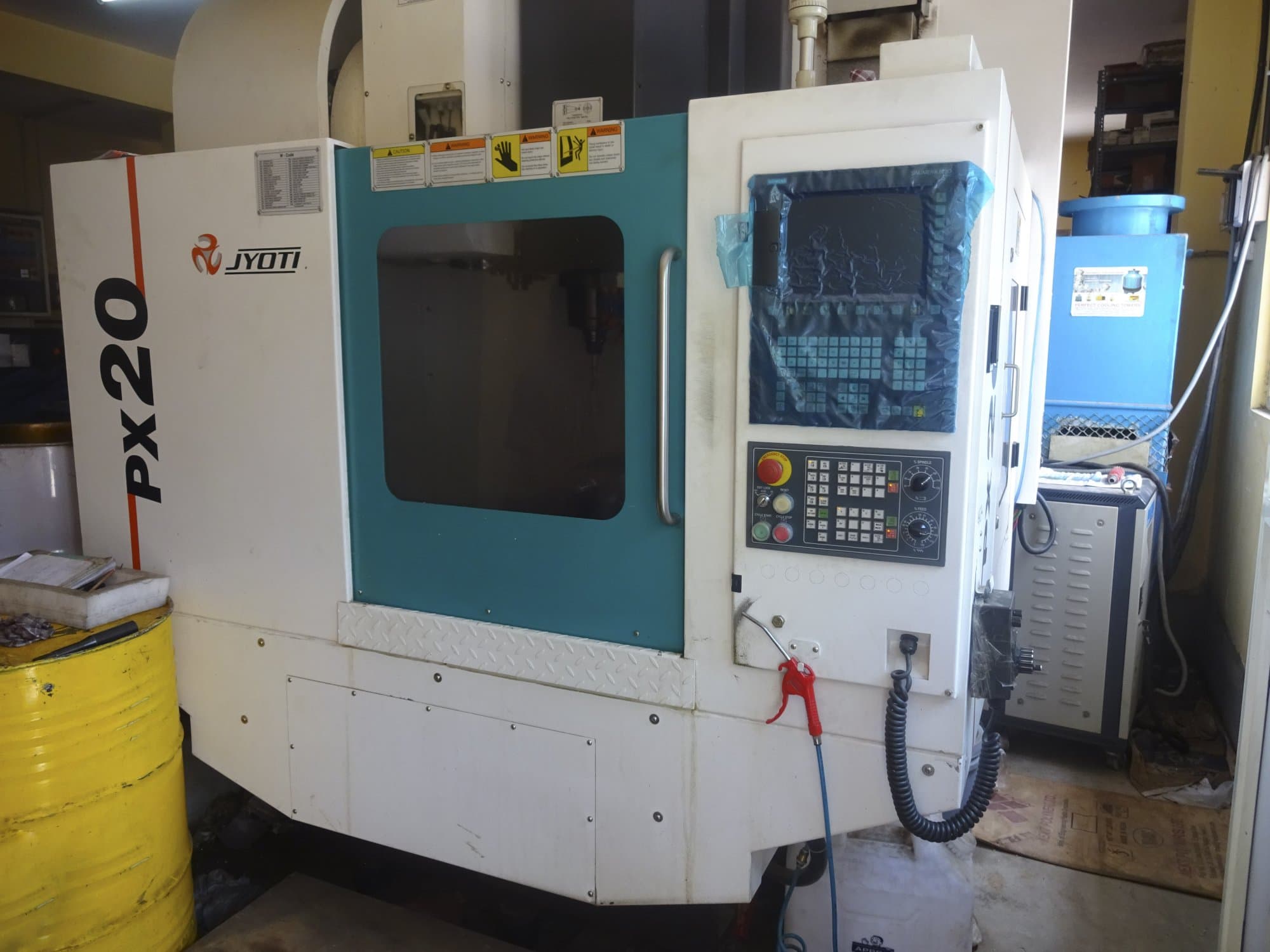 Widok z przodu 1 maszyny JYOTI PX-20