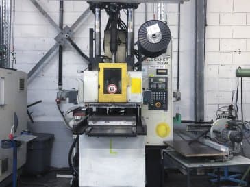 Widok z przodu maszyny Kloeckner Desma 956.050 ZO