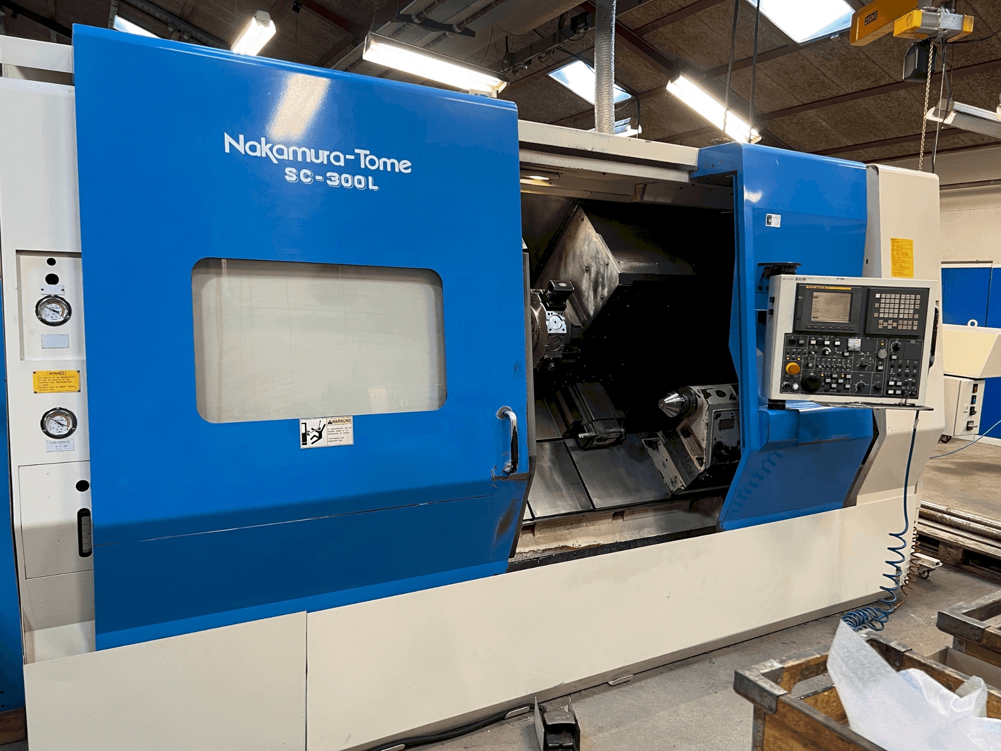 Widok z przodu maszyny NAKAMURA SL 300LY