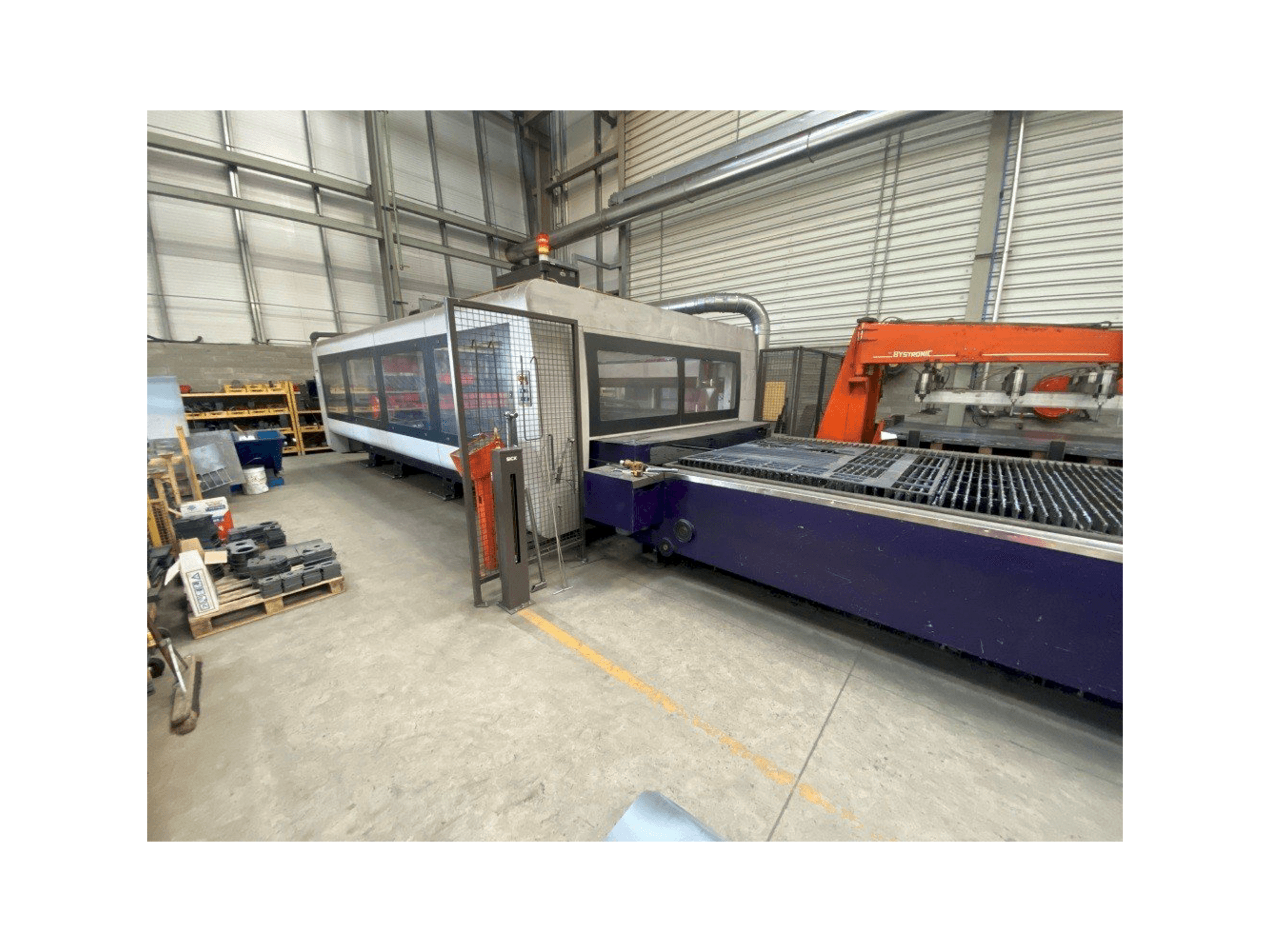 Widok z przodu maszyny Bystronic BySprint Pro 4020