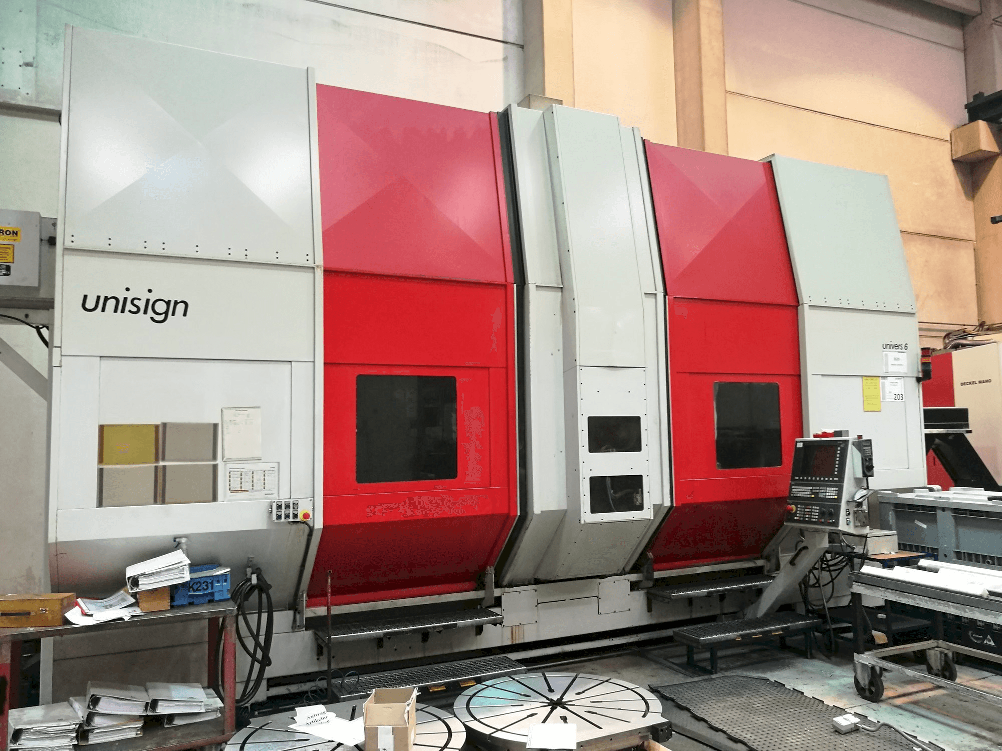 Widok z przodu maszyny Unisign Univers 6 C2